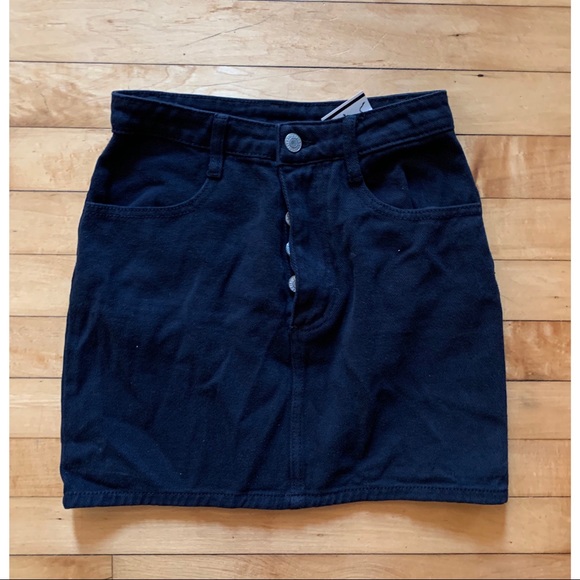 Brandy Melville Dresses & Skirts - Brandy Melville Black Denim Skirt